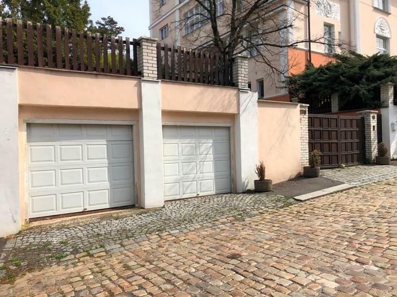 Rooms In Prague-Big+Comfy Praga Exterior foto